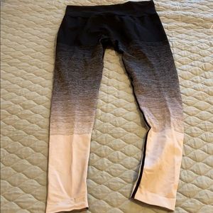 Women’s high waisted ombré workout pants🤍